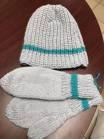 Grey and Teal Trim Hat and Mitt Set